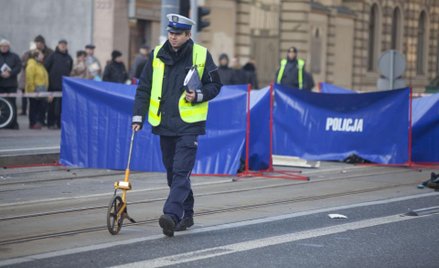 Kłopot ze znalezieniem lekarza do wystawienia karty zgonu wynika z przestarzałych przepisów.