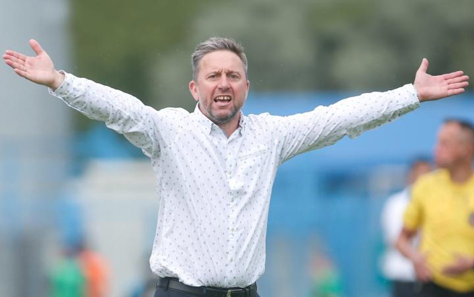 Jerzy Brzęczek ma 47 lat. W reprezentacji Polski rozegrał 42 mecze (1992–1999), zdobył 4 gole. Był k