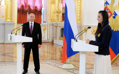 Jelena Isinbajewa przez lata okazywała poparcie dla Władimira Putina, wspierała jego kampanię wyborc