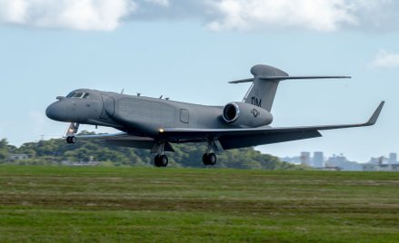 Siły Powietrzne USA skierowały tuż pod rosyjską granicę samolot walki radioelektronicznej EA-37B Com