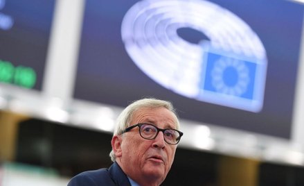 Juncker przejdzie operację 11 listopada. Tętniak