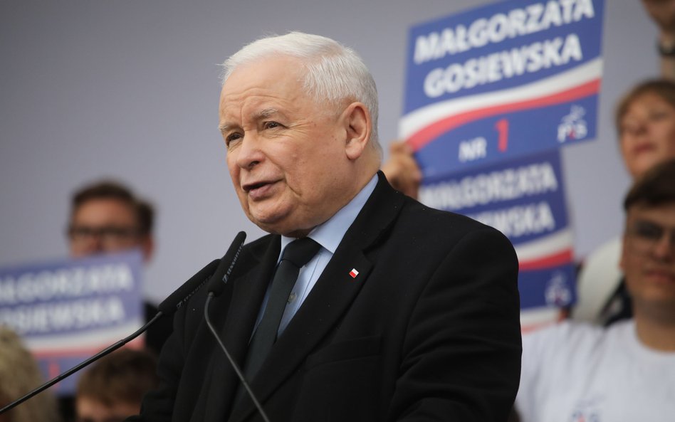 Kampania przed wyborami do Parlamentu Europejskiego. Prezes PiS Jarosław Kaczyński przemawia podczas