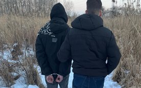 Podczas sprawdzania danych wyszło na jaw, że 23-latek jest poszukiwany nie tylko do ustalenia miejsc