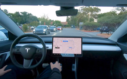 Tesla wycofuje 362 758 aut. Oprogramowanie autopilota może powodować wypadki