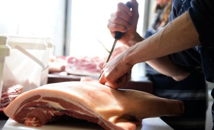 Wirus ASF stresuje giełdowe spółki mięsne