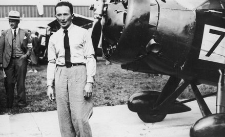 Międzynarodowe Zawody Samolotów Turystycznych (Challenge 1934, Berlin). Pilot Jerzy Bajan przed samo