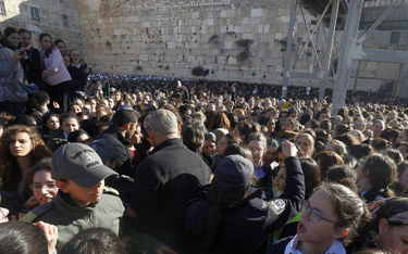 Izrael: Ortodoksyjni Żydzi zaatakowali kobiety pod Ścianą Płaczu