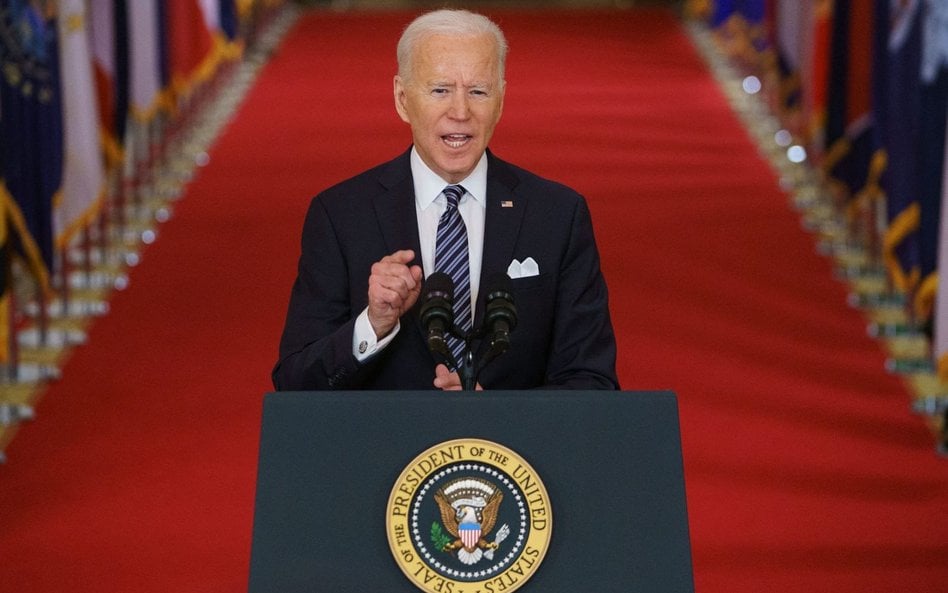 Koronawirus. Biden chce osiągnąć "poczucie normalności" do 4 lipca