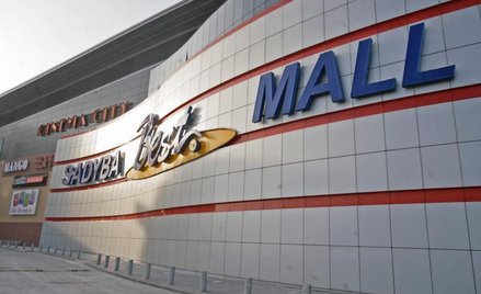 Papierowe straty Plazy Centers