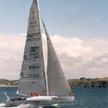 Trimaran Hydroptere Alaina Thebault prześcignie wiatr