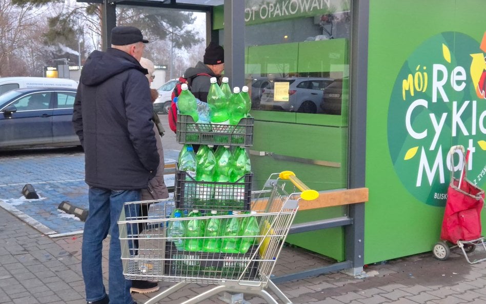 Próby nadużyć w systemie kaucyjnym pokazały, że część kaucjomatów może wymagać dodatkowych zabezpiec