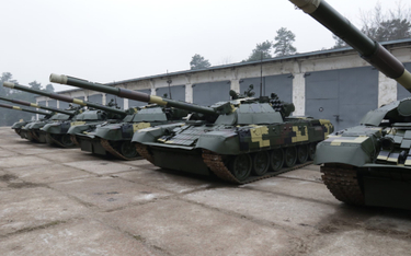 LBTZ przekazały Siłom Zbrojny Ukrainy kolejnych pięć zmodernizowanych czołgów, w tym wozy T-72AMT. F