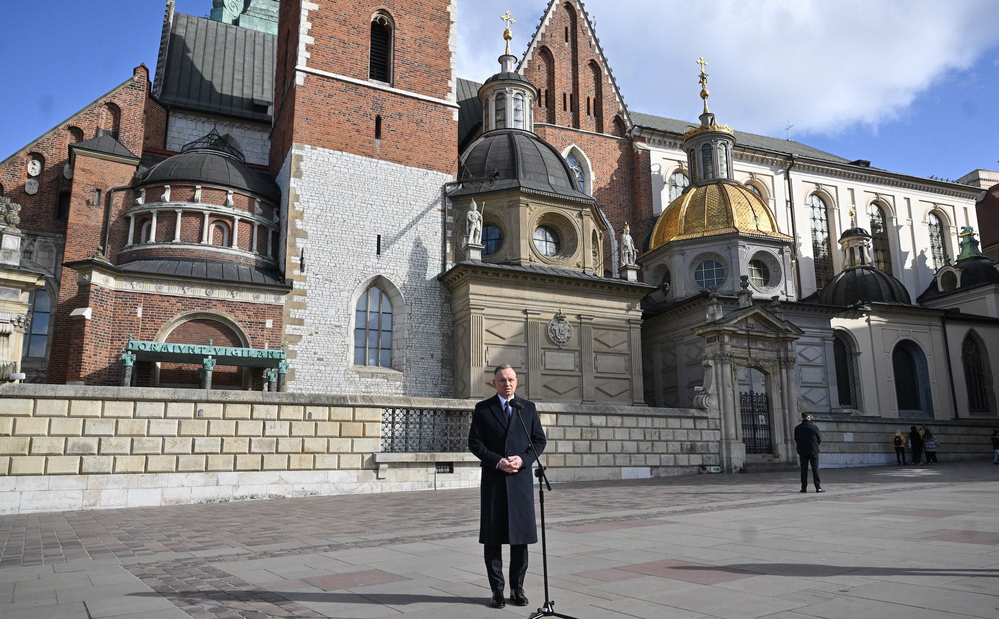 15. rocznica Smoleńska: Patola i Socjal przypomina o ulicy Lorda Farquaada, prezydent na Wawelu