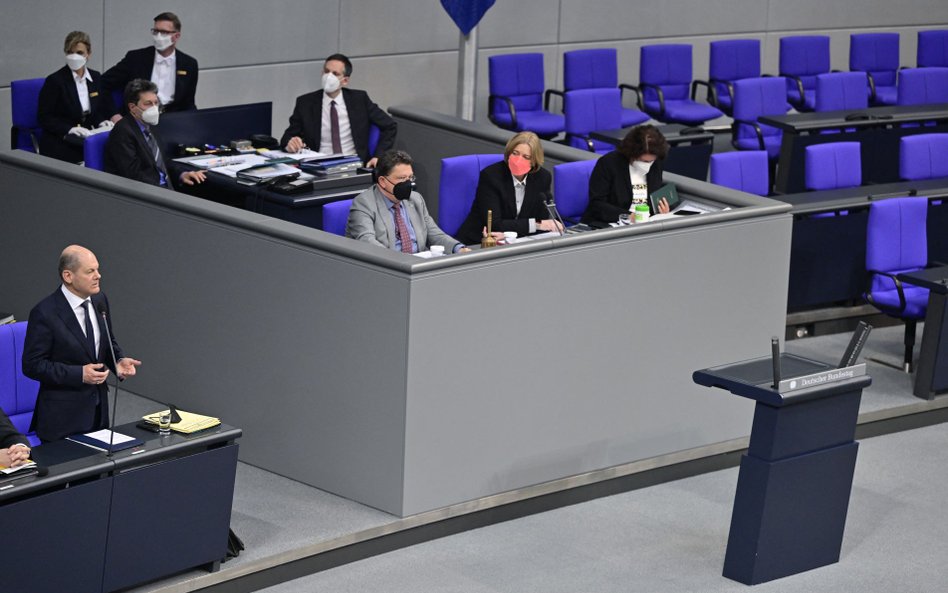 Olaf Scholz w Bundestagu