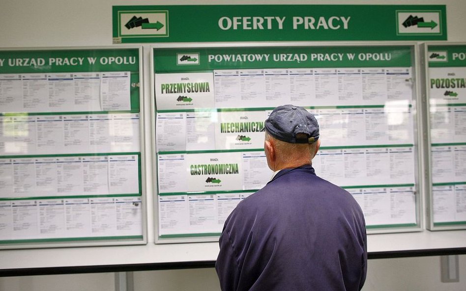 Zatrudnienie: coraz więcej ofert, coraz mniej pracowników