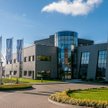 Budynek fabryki IMS Griffin posiada m.in. inteligentny system ograniczania klimatyzacji w chwili otw