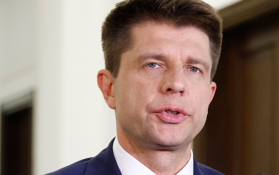 Petru: Opozycja popiera program PiS