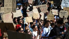 Protest przeciwko decyzji Wołodymyra Zełenskiego o odwołaniu ze stanowiska ministra obrony Ukrainy M