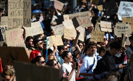 Protest przeciwko decyzji Wołodymyra Zełenskiego o odwołaniu ze stanowiska ministra obrony Ukrainy M