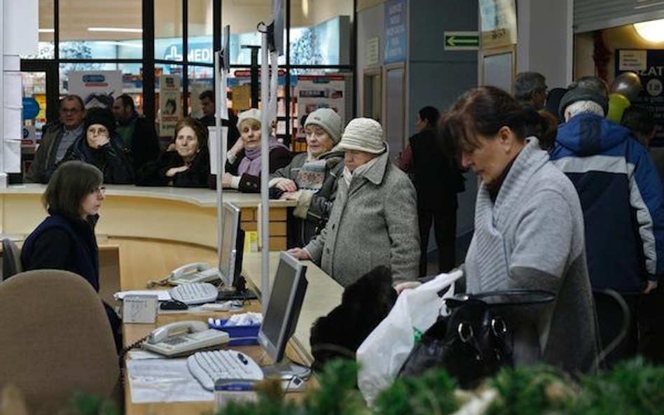 Do lekarza o sześć dni dłużej