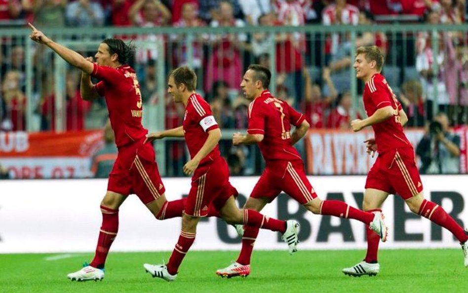 Kapitan Bayernu Philipp Lahm powiedział, że w tym sezonie jego zespół może pokonać się tylko sam, bo