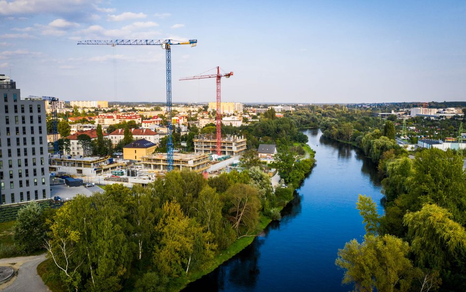 Wrześniowa produkcja mieszkań niska, ale z odbiciem