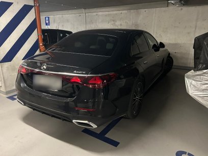 Stołeczna policja odzyskała luksusowy samochód, przywłaszczony przez klienta firmy leasingowej