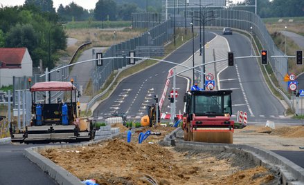 Problem nierentownych kontraktów, podpisywanych przed wybuchem wojny w Ukrainie, pozostaje jednym z 