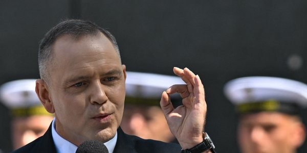 Prezydent w sprawie rozłamu w PiS utrzymuje dystans. To celowa strategia