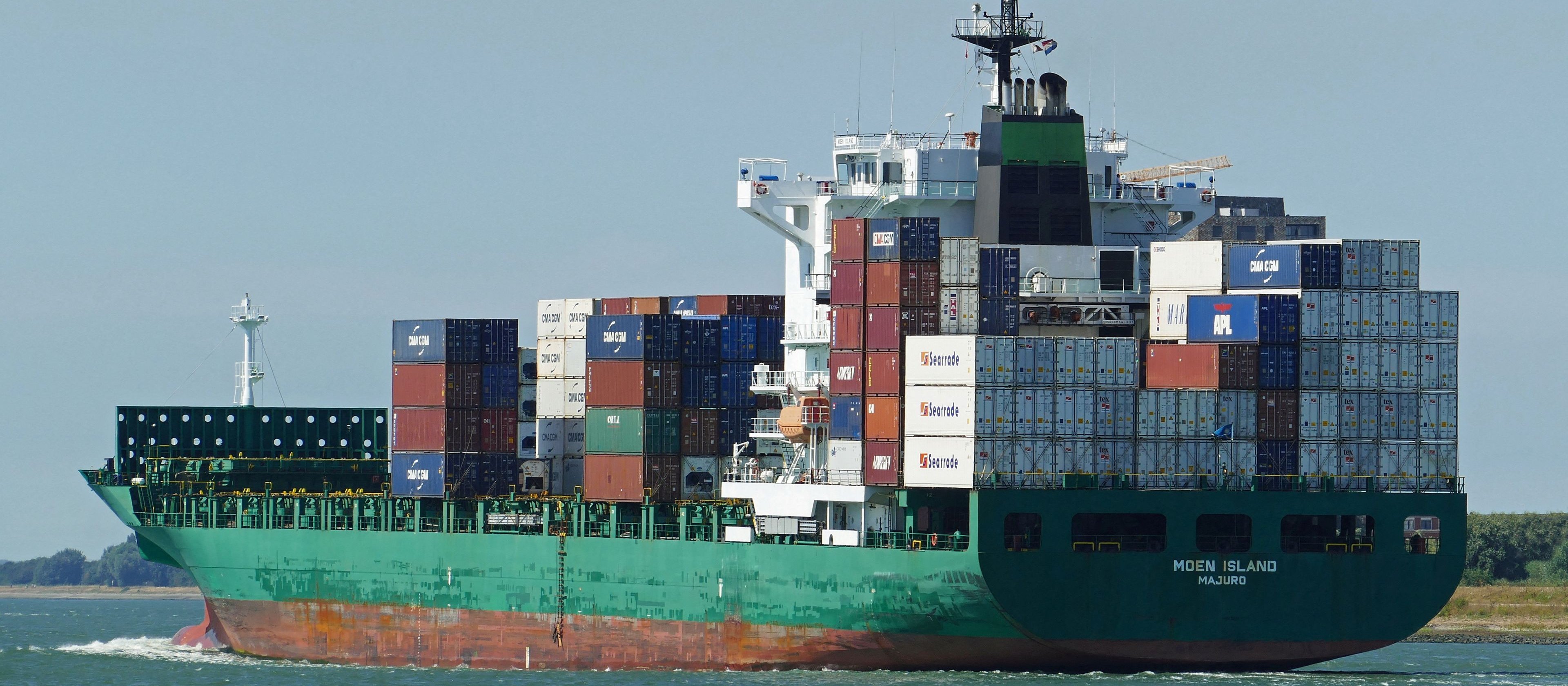 Container ship attacked in the Strait of Hormuz. There are wounded among the crew members