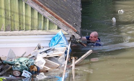 Tereny położone na brzech Dniepru znalazły się pod wodą po zniszczeniu zapory w Nowej Kachowce