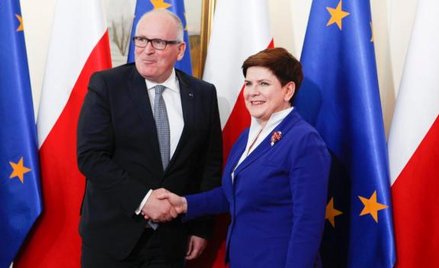 Zwolennikiem ostrej linii w postępowaniu z polskim rządem był wiceszef Komisji Frans Timmermans
