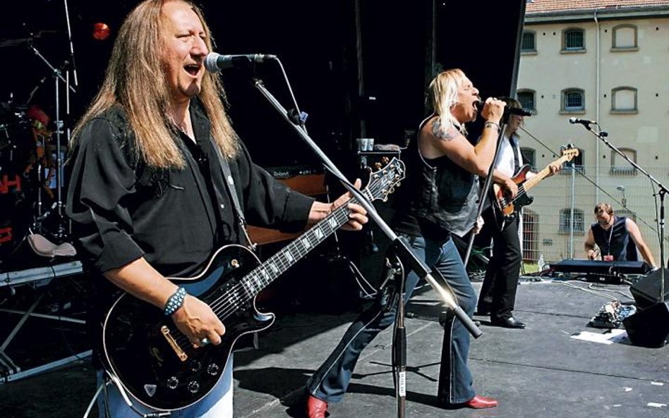 Po godzinach w środę