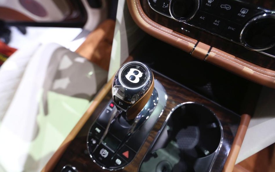 Wnetrze Bentayga, nowego SUVu Bentleya zaprezentowanego na tegorocznym Frankfurt Motor Show