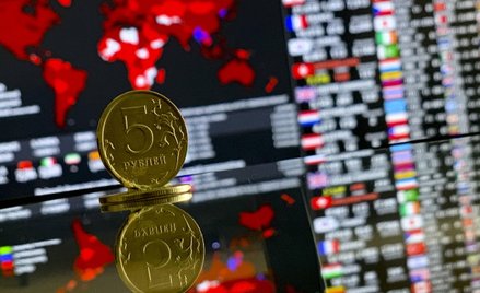 Paniczna wyprzedaż rosyjskiego długu. Ukraińskie papiery też tracą