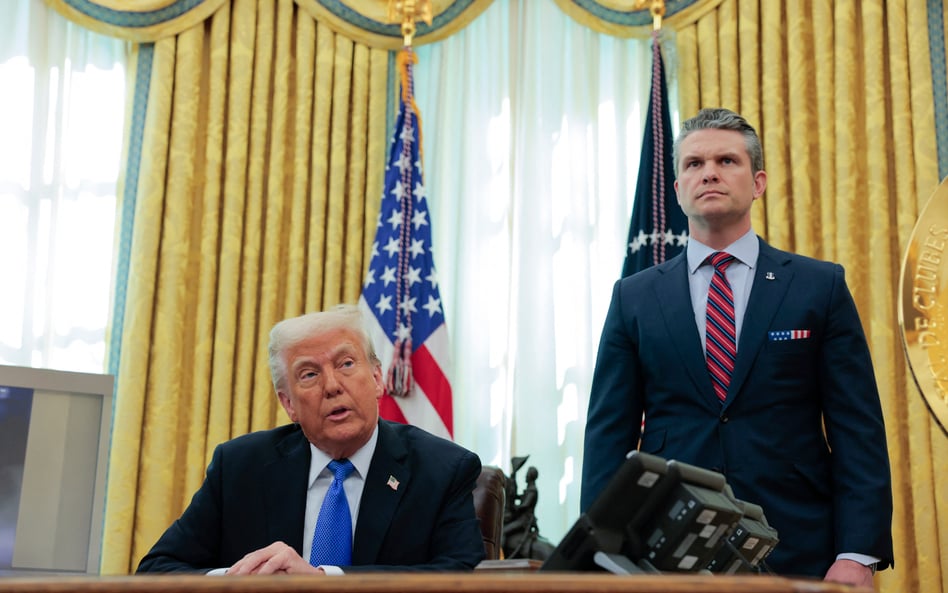 Prezydent USA Donald Trump i sekretarz obrony Stanów Zjednoczonych Pete Hegseth