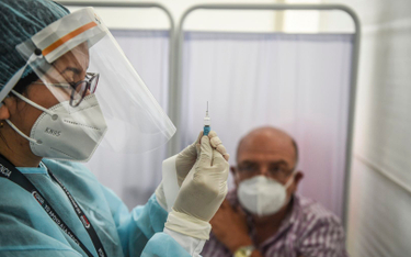 Chiny zatwierdziły swoją szczepionkę przeciw koronawirusowi