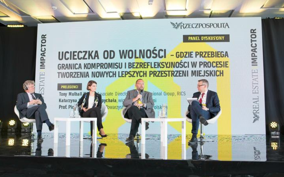 Panel „Ucieczka od wolności”: Tony Mulhall, dyrektor RICS; Katarzyna Gruszecka-Spychała, wiceprezyde