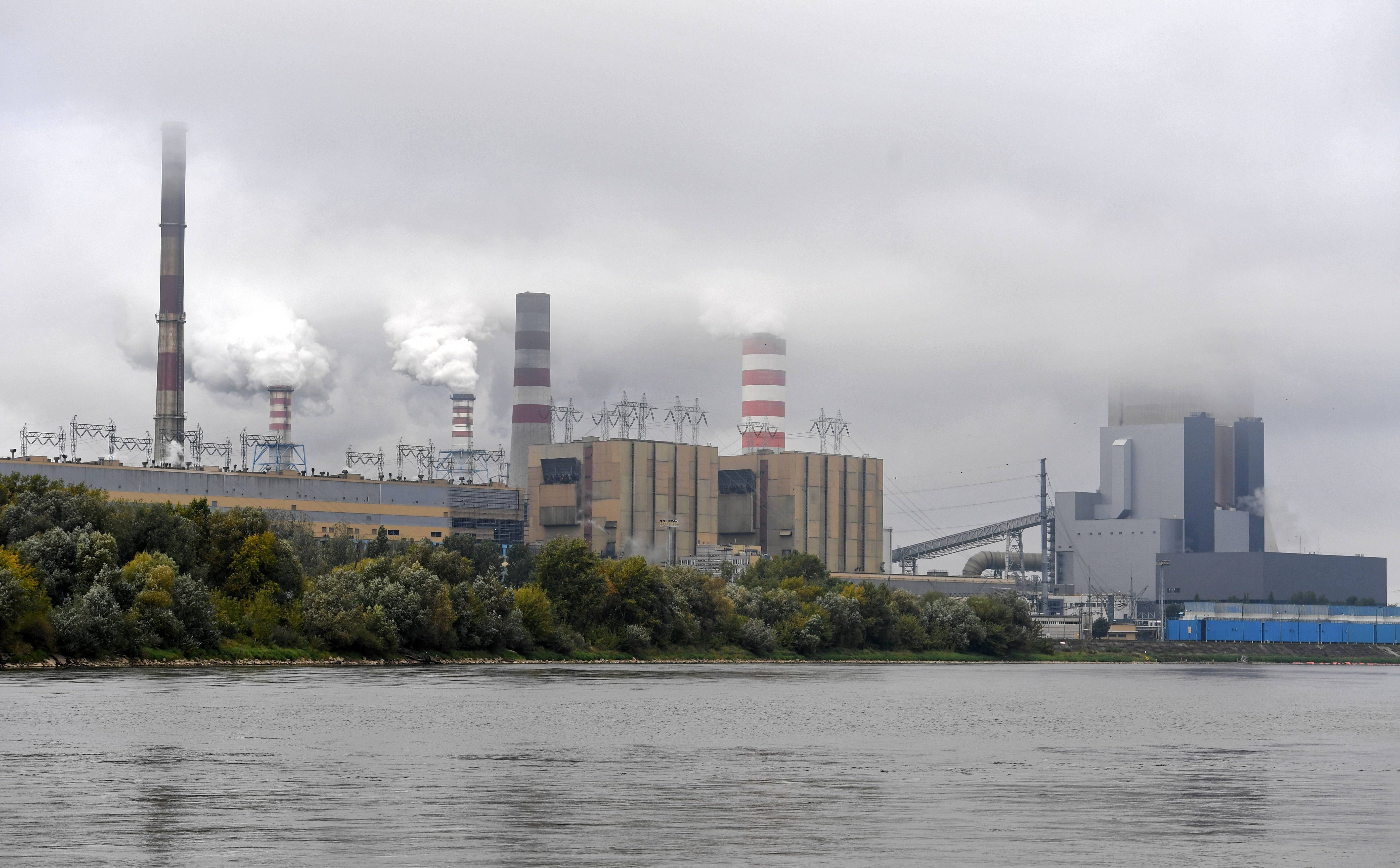 Najstarsze elektrownie węglowe nie idą na emeryturę. Będą dalej pracować