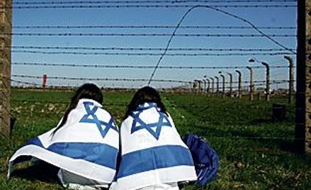 Młodzi Izraelczycy w Auschwitz-Birkenau