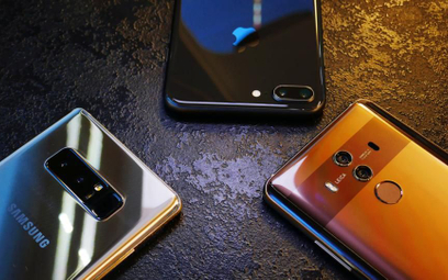 Huawei kontra Samsung, czyli wojna na smartfony