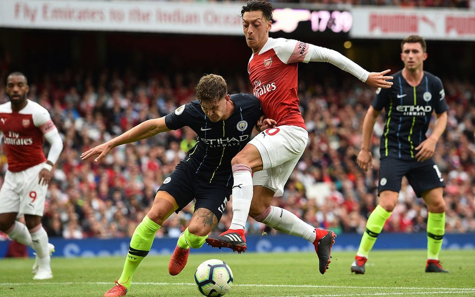 Rwanda otrzymuje pomoc humanitarną. I sponsoruje Arsenal