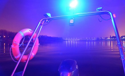Warszawa: Młoda kobieta wyciągnięta w nocy z Wisły