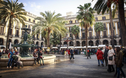 Barcelona podnosi opłatę turystyczną. Hotelarze oburzeni
