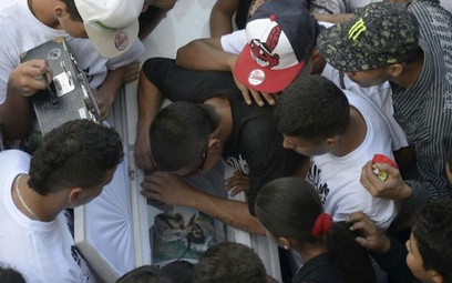 Pogrzeb 14-latka, ofiary strzelaniany w kolumbijskim Medellin