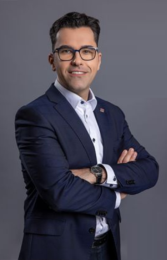 Paweł Kmiecik Key Account Manager, Raben East