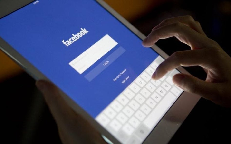 W. Brytania: Nowy podatek na Facebooka „dla dobra dzieci”