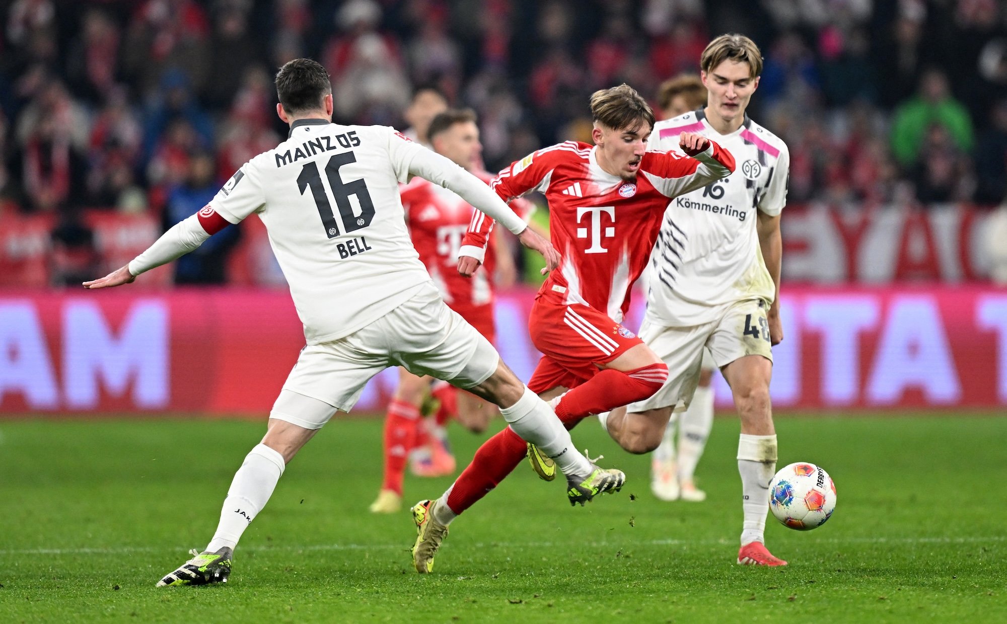 Kacper Potulski. Strzelił gola Bayernowi, może niedługo sprawdzi go Jan Urban