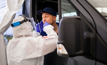 Wszyscy zawodnicy żużlowej Ekstraligi i I ligi byli już przed sezonem poddawani testom na koronawiru