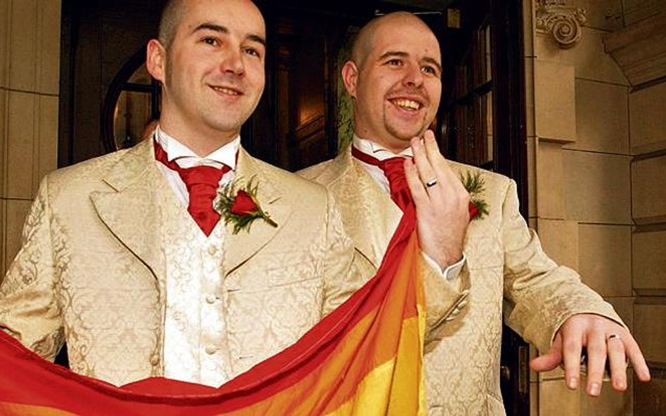 W Irlandii Północnej rejestrowane związki homoseksualne są już możliwe od grudnia 2005 r.